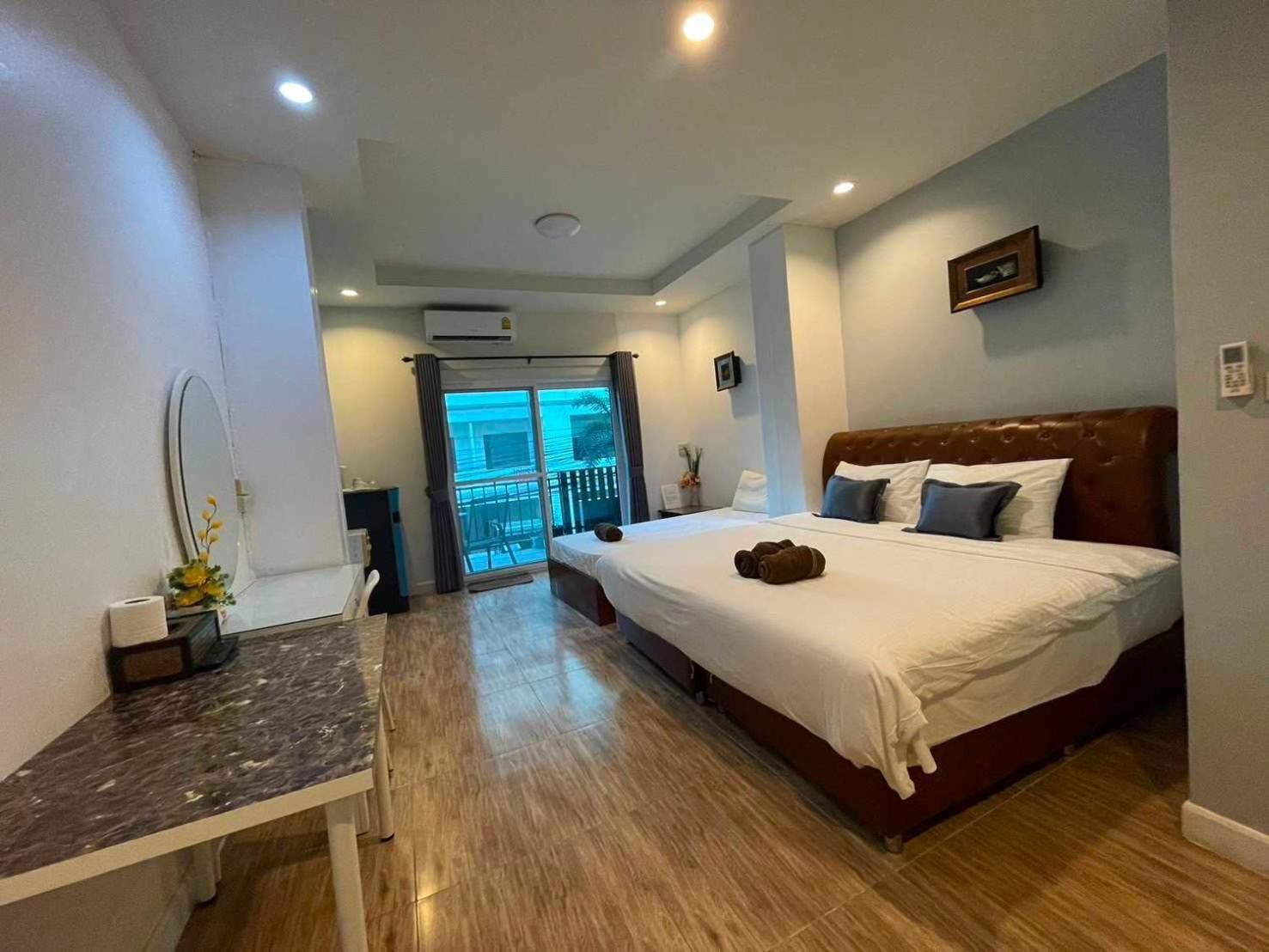 Oyo 75486 Anna Residence Jomtien Exterior foto