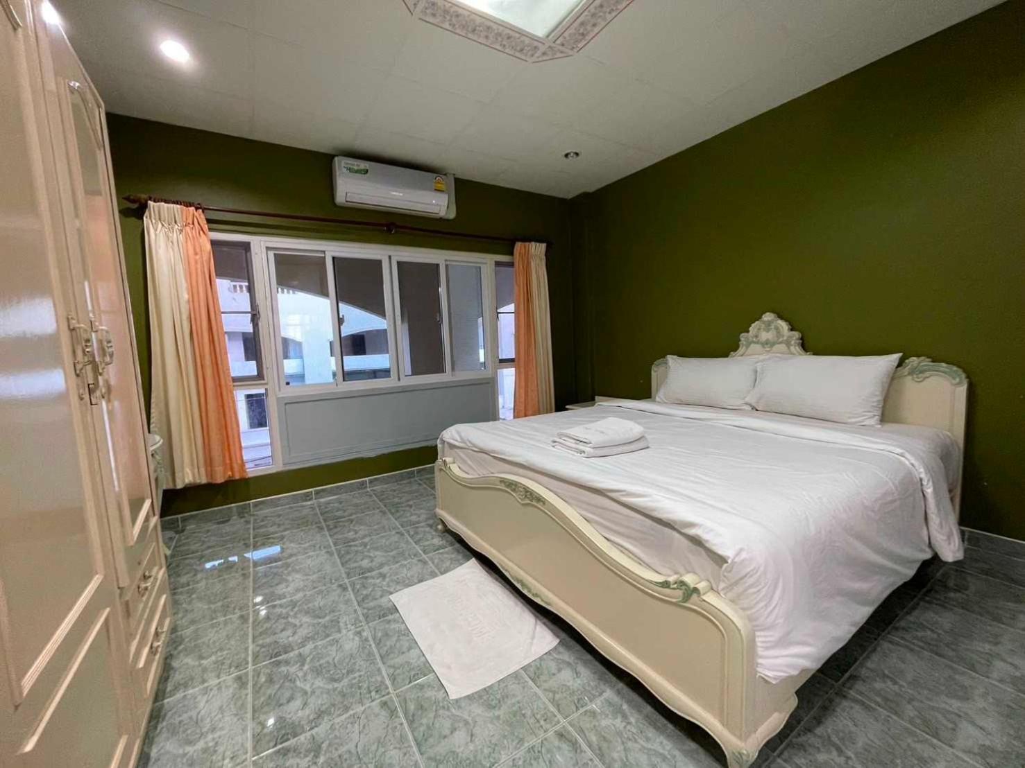 Oyo 75486 Anna Residence Jomtien Exterior foto
