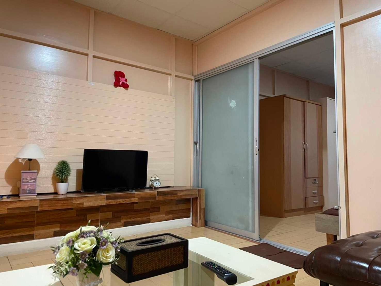 Oyo 75486 Anna Residence Jomtien Exterior foto