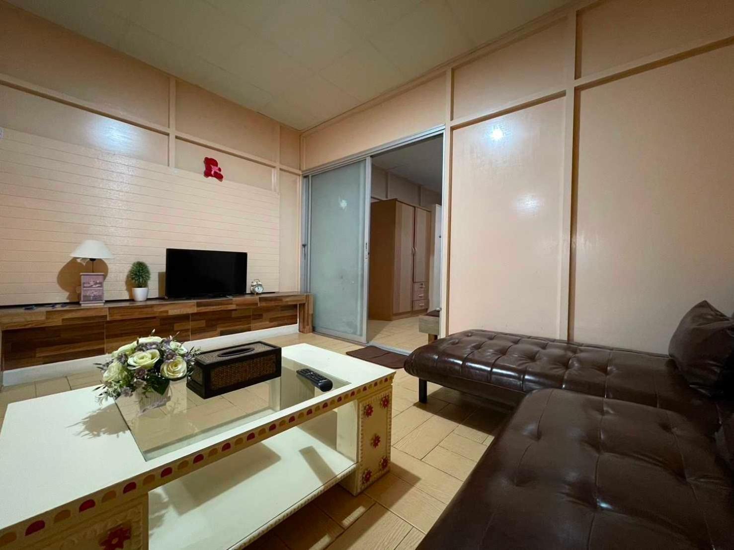 Oyo 75486 Anna Residence Jomtien Exterior foto