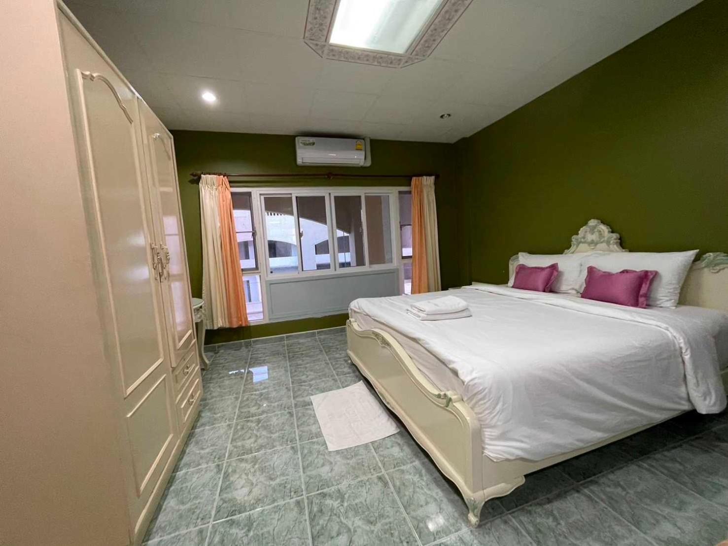 Oyo 75486 Anna Residence Jomtien Exterior foto