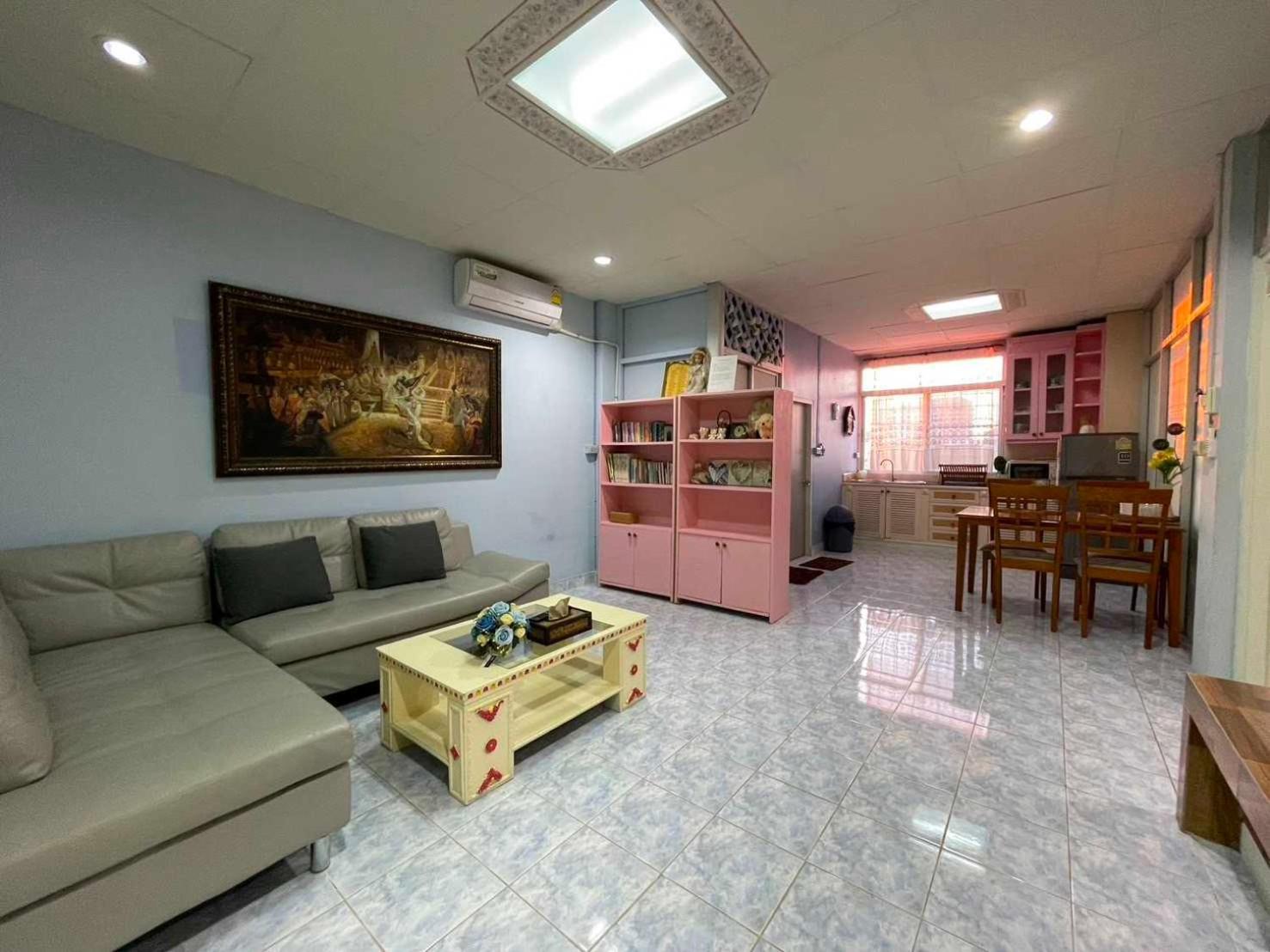 Oyo 75486 Anna Residence Jomtien Exterior foto