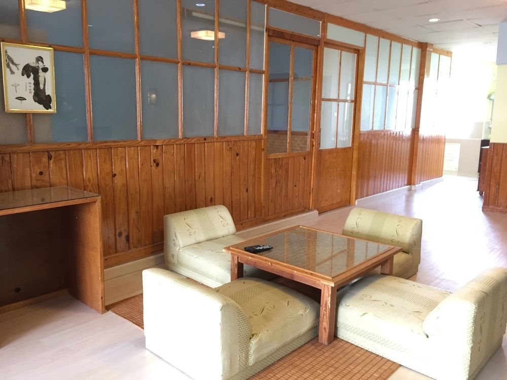 Oyo 75486 Anna Residence Jomtien Exterior foto